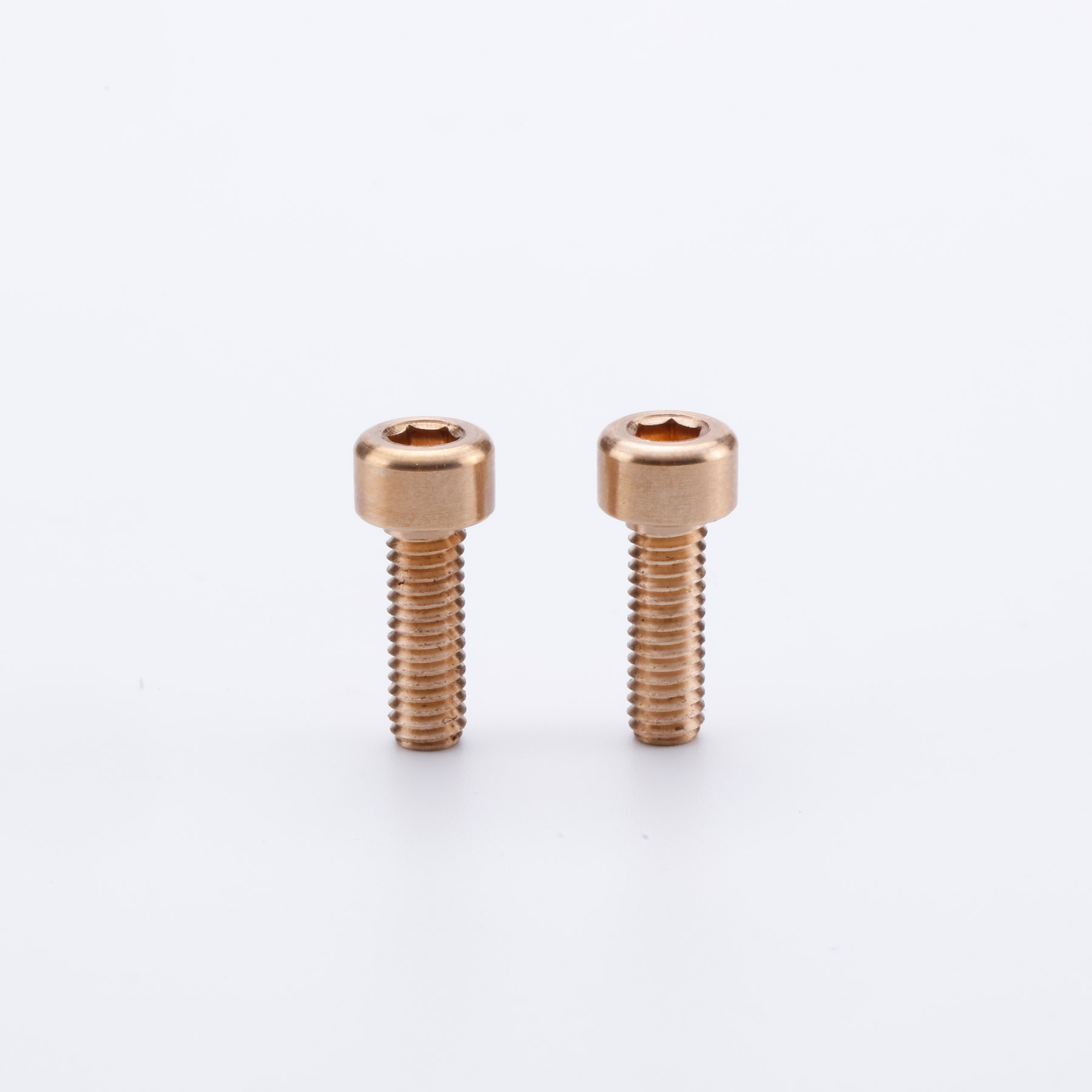 ����~���